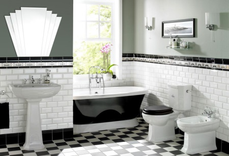 Csempe elhelyezése a fal előtt