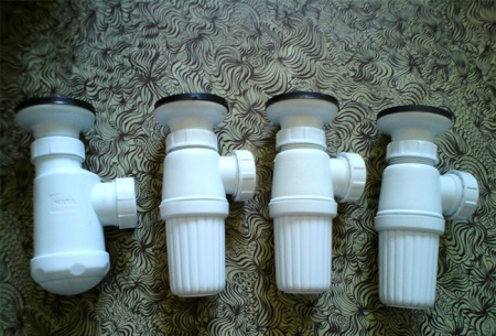 Flaskeaffald og fælde til håndvaske 