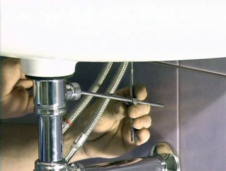 Assembly - utility connection