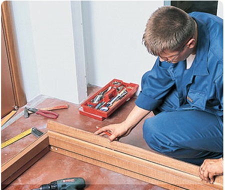 Montering af dørkarm