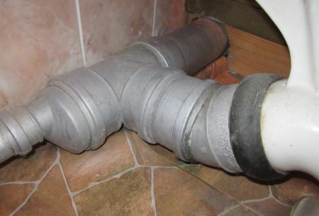 WC installation without the use of corrugated pipe
