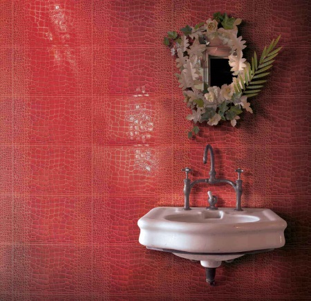 レッドレザータイル