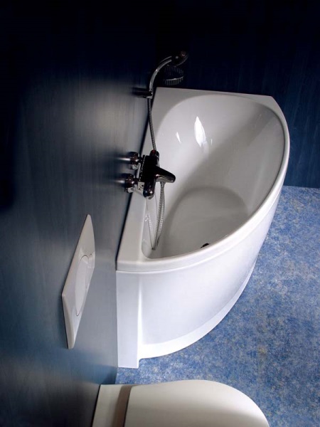 Vasca da bagno piccola ad angolo