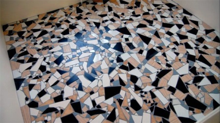 Kylpyhuoneen laattalattiat