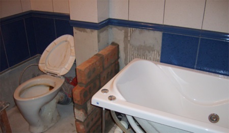 Mursten badeværelse partition