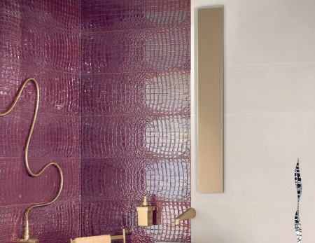 Látványos lila bőr csempe