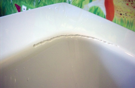 Cabine de douche fissurée