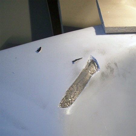 Grand bac à douche fissuré