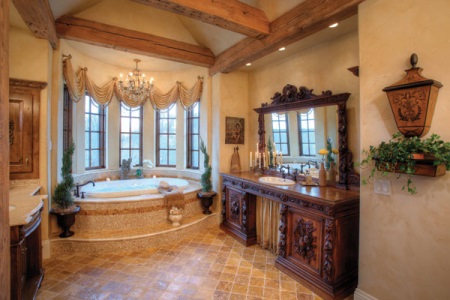 Acogedor y cómodo baño grande