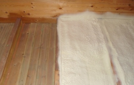 Calefacción de baño por espuma de poliuretano pulverizada