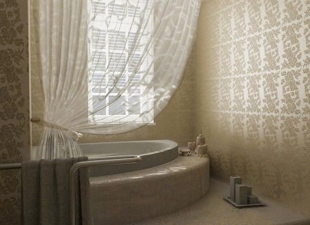 Graži įmontuota vonia su podiumu