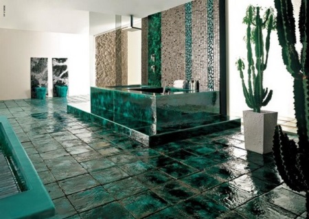Ένα ευρύχωρο σμαραγδένιο μπάνιο