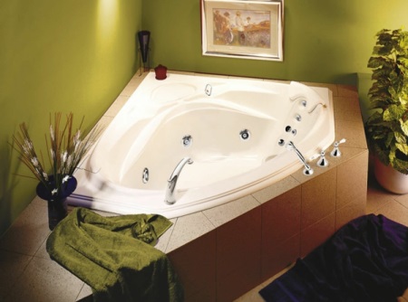 Ovali vonia dviem asmenims