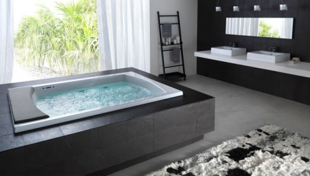 Хидромасажна вана, декорирана с дърво венге