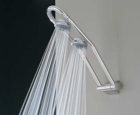 Huvuddusch med snedstråle