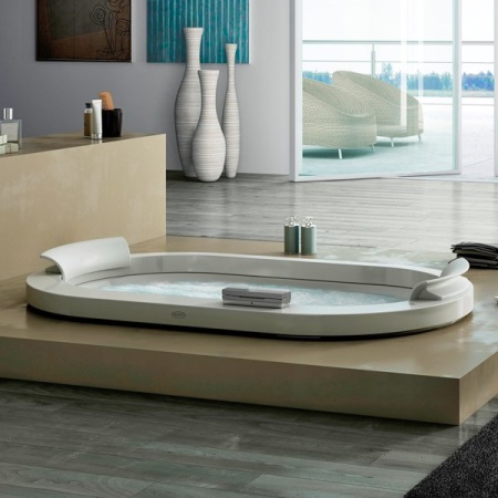 Įleidžiama ovalo formos vonia