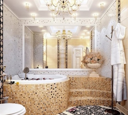 Fullständig spegel i badrummet