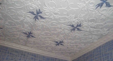 Azulejos en el techo