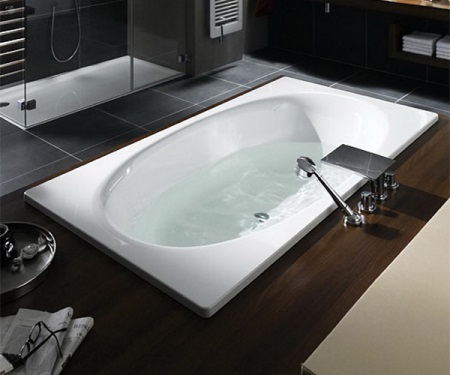 Стоманена вана в интериора