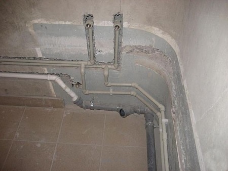 浴室の配管を変更する