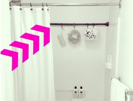 Secondo ripiano per riporre gli articoli da toilette in bagno