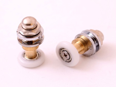 エキセントリックシャワーキャスター