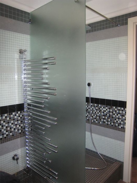 Șină pentru prosoape