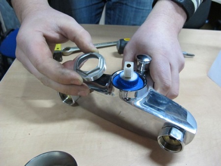 Ръчно изработен ремонт на смесители