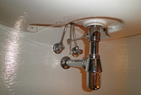 Installazione di un ingresso rigido per un miscelatore