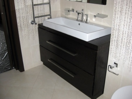 Популярни плотове и умивалници