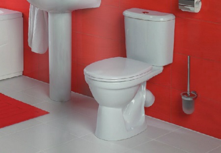 Indų klozetas su kampiniu išleidimu