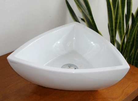 Kiinnitettävien pesualtaiden haitat