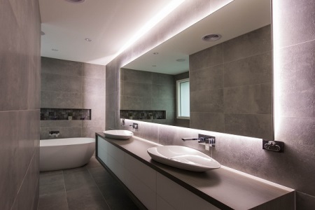 Vonios veidrodžio vidinis apšvietimas