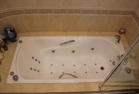 Bañera de hidromasaje de hierro fundido