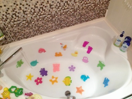 Patarimai, kaip pasirinkti mini vonios kilimėlį