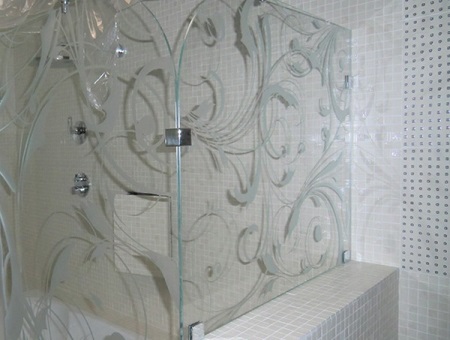 Σχεδιασμός μιας άκαμπτης γωνιακής οθόνης μπανιέρας