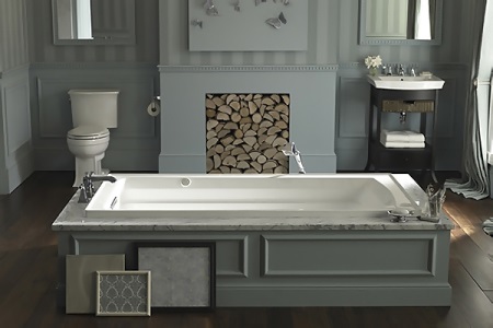 Banheira Kohler numa casa de banho retro