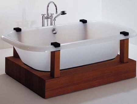 Mit befolyásol az akrilfürdő súlya?