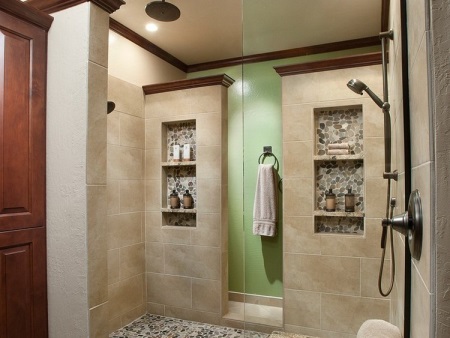 Ниши като рафтове в банята