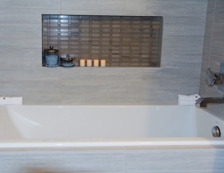 Ниша в стената на банята - гипсокартон и керамични плочки