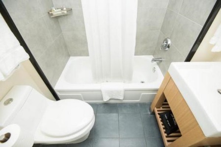  Oikea sisustus pienen kylpyhuoneen yhdistettynä wc:hen