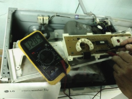 Controllo dell'alimentazione della lavatrice