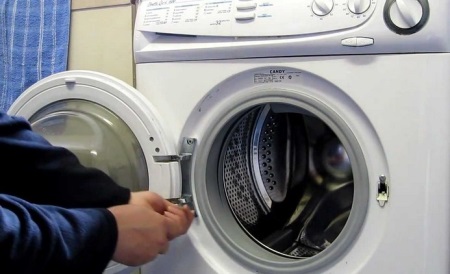 Come rimuovere il tamburo della lavatrice con le proprie mani