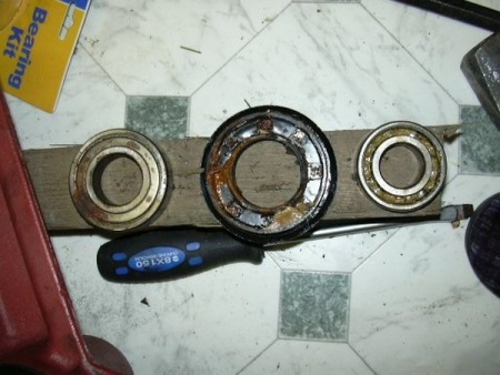 Подмяна на стар лагер и уплътнение на барабана на пералната машина