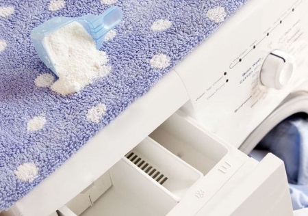 Τα συστατικά για ένα απορρυπαντικό μηχανής