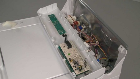 Veļas mazgājamās mašīnas vadības paneļa kļūmes var būt iemesls ilgam mazgāšanas laikam.