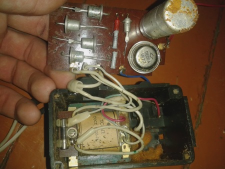 Alimentazione al posto delle batterie