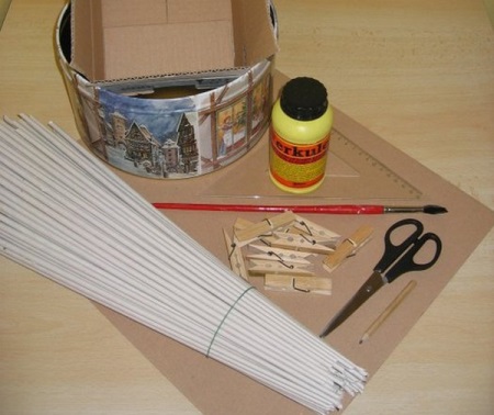 Materiale pentru fabricarea coșului de rufe din role de ziar