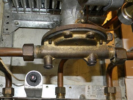 Gas varmvattenberedare vattenkit med gummimembran