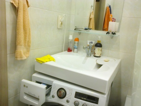 Sortie pour machine à laver dans la baignoire